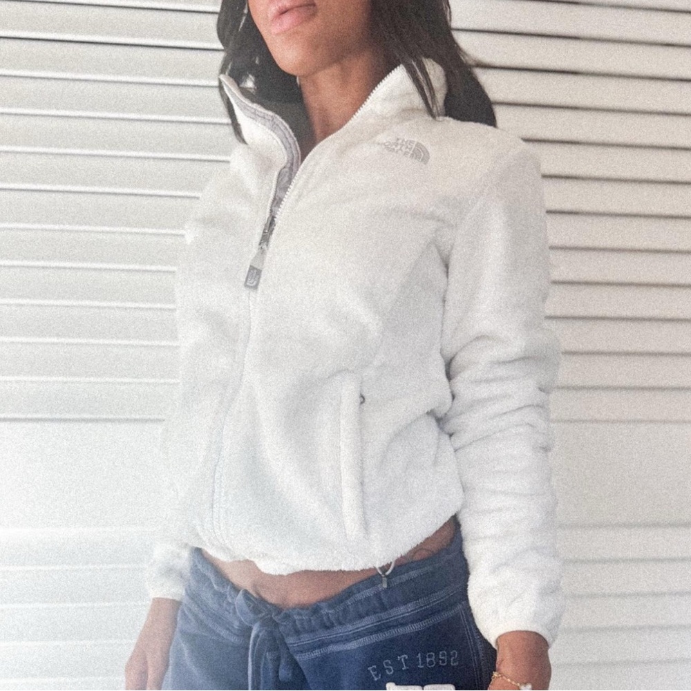 The North Face Women’s White Full Zip Fleece Jacket | Size M | Cozy Winter
